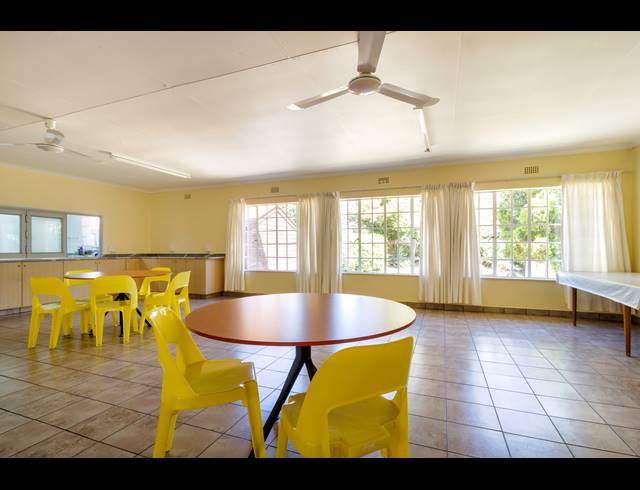 2 BEDROOM TOWNHOUSE FOR SALE IN HELDERKRUIN